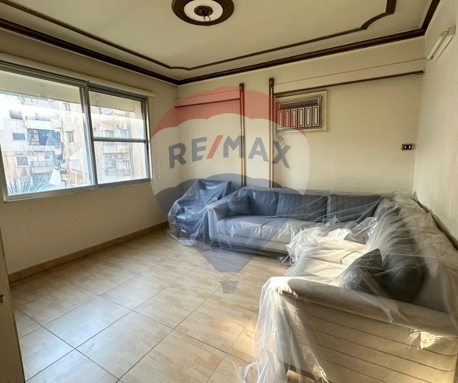 R9-2337 Newly Renovated Apartment for Sale in Azmi - Tripoli — الصورة 2 من 4