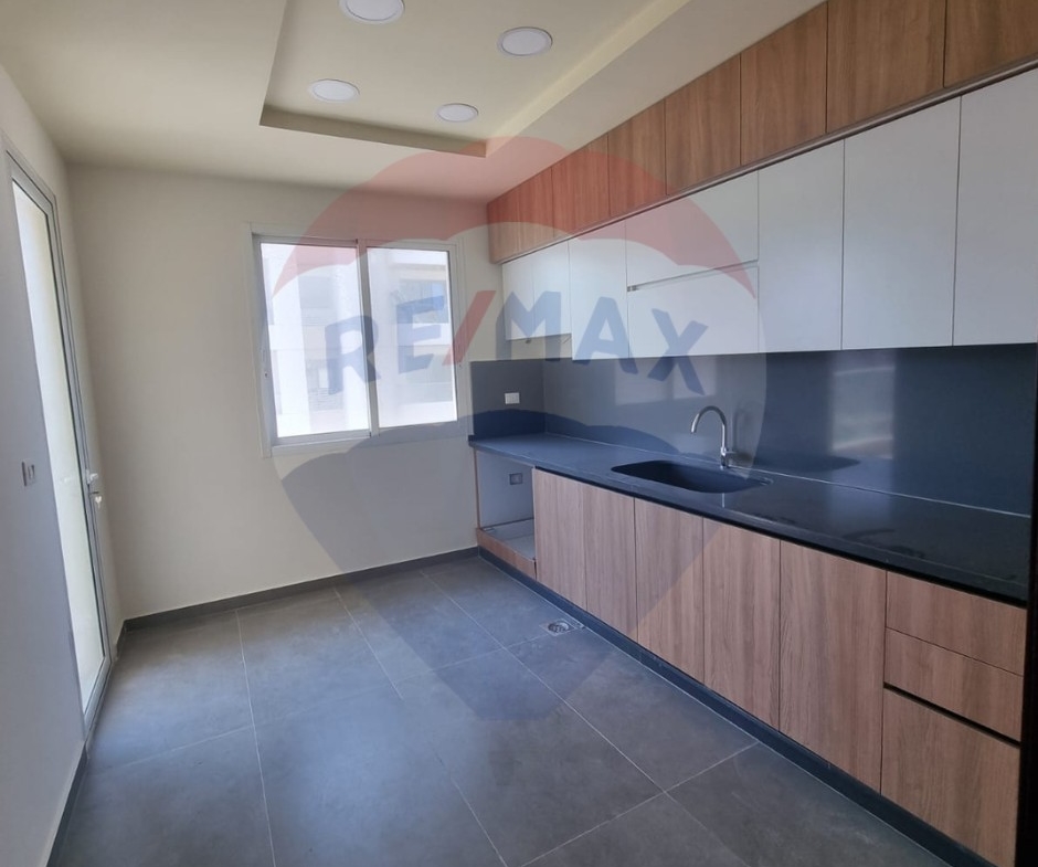 R9-2306 Apartment 160m for Sale in Dam w Farez – Tripoli with Sea View — Photo 2 of 12