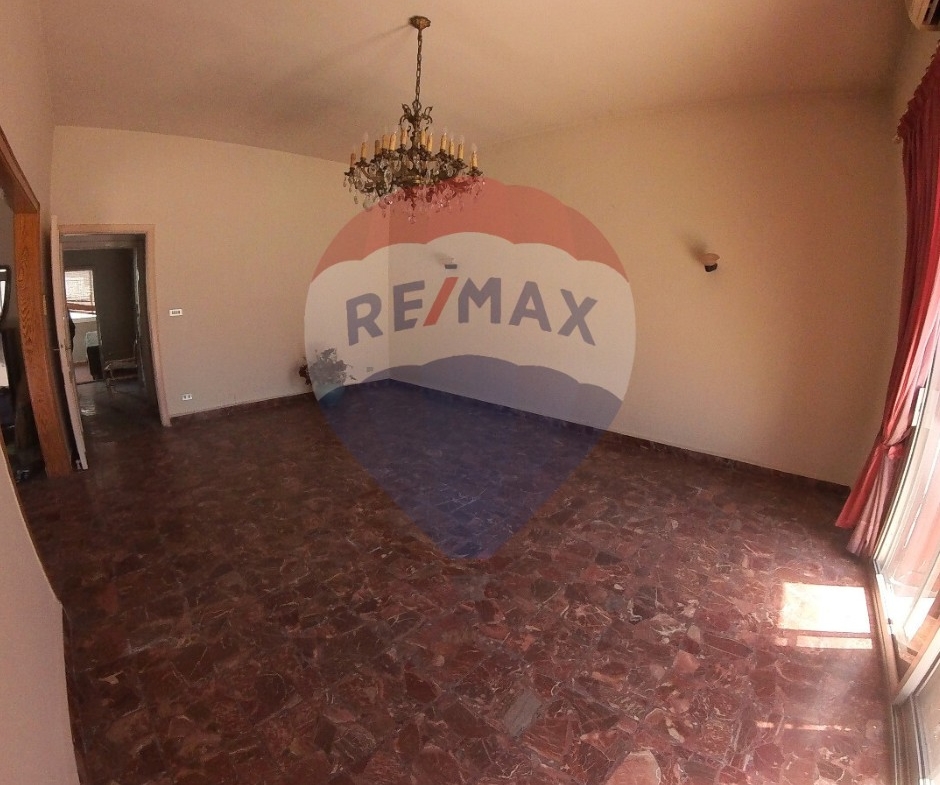 R9-2354 Apartment for Sale in Jemayzet – Tripoli — الصورة 4 من 14