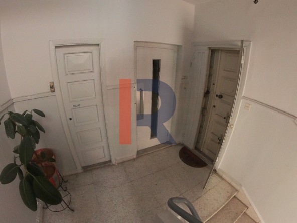 R9-2354 Apartment for Sale in Jemayzet – Tripoli — الصورة 5 من 14