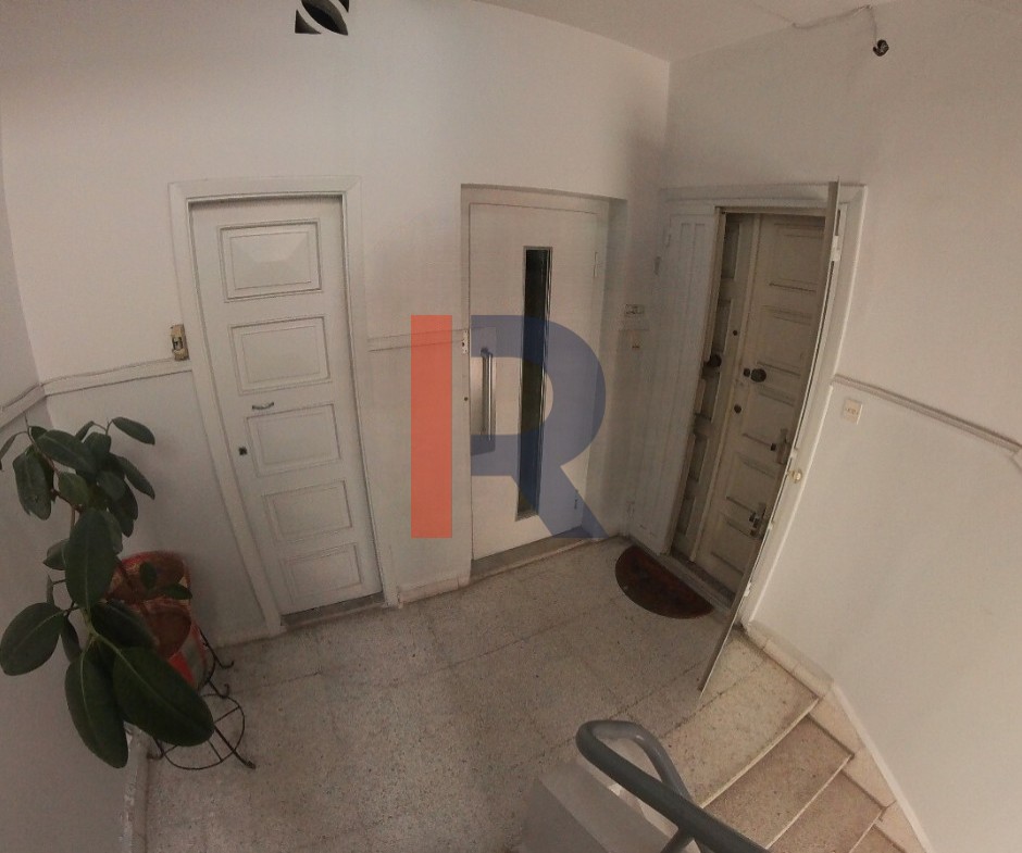 R9-2354 Apartment for Sale in Jemayzet – Tripoli — الصورة 5 من 14