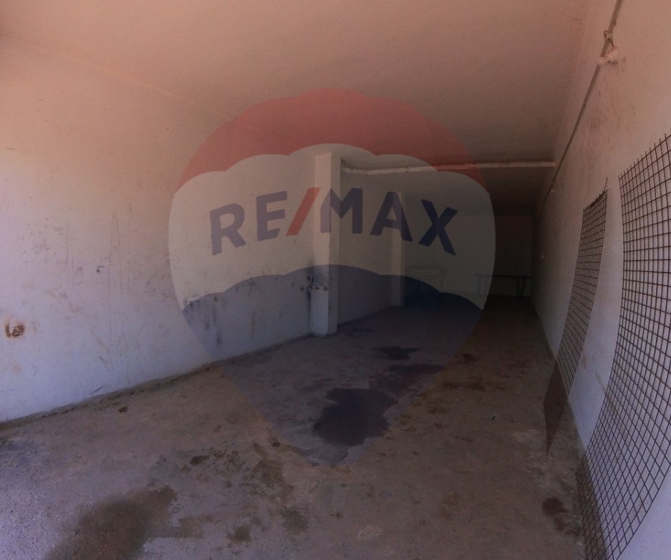 R9-2326 Showroom 300m² for Sale on Btouratij Main Road – Koura — Photo 4 of 9