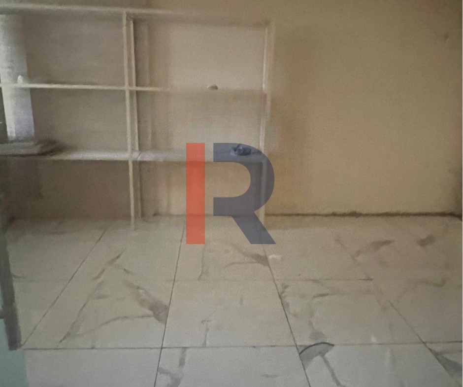 R9-2385 Shop 200m² for Rent in Mitein Street – Tripoli — الصورة 6 من 6