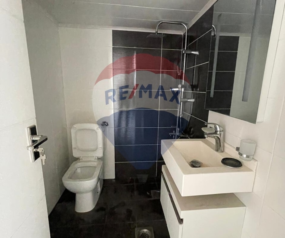 R9-2347 Apartment 200m² for Sale in Monla – Tripoli — Photo 8 of 9