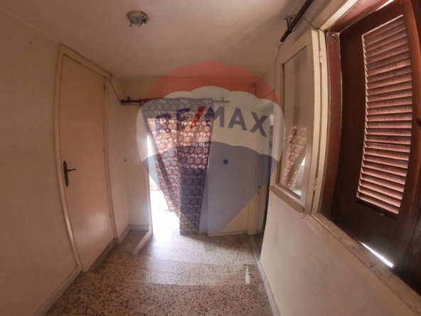 R9-2376 Old House 220m for Sale in Souk Al Dahab – Tripoli — Photo 5 of 11