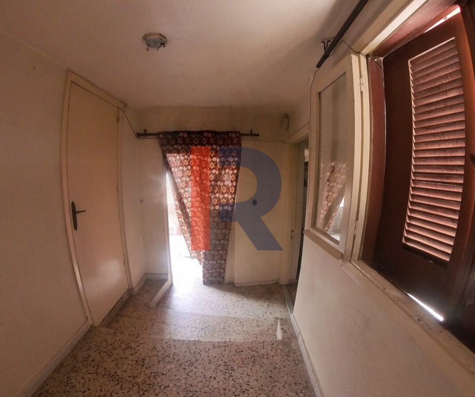 R9-2376 Old House 220m for Sale in Souk Al Dahab – Tripoli — Photo 5 of 11