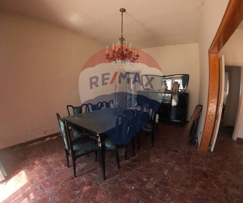 R9-2354 Apartment for Sale in Jemayzet – Tripoli — الصورة 9 من 14