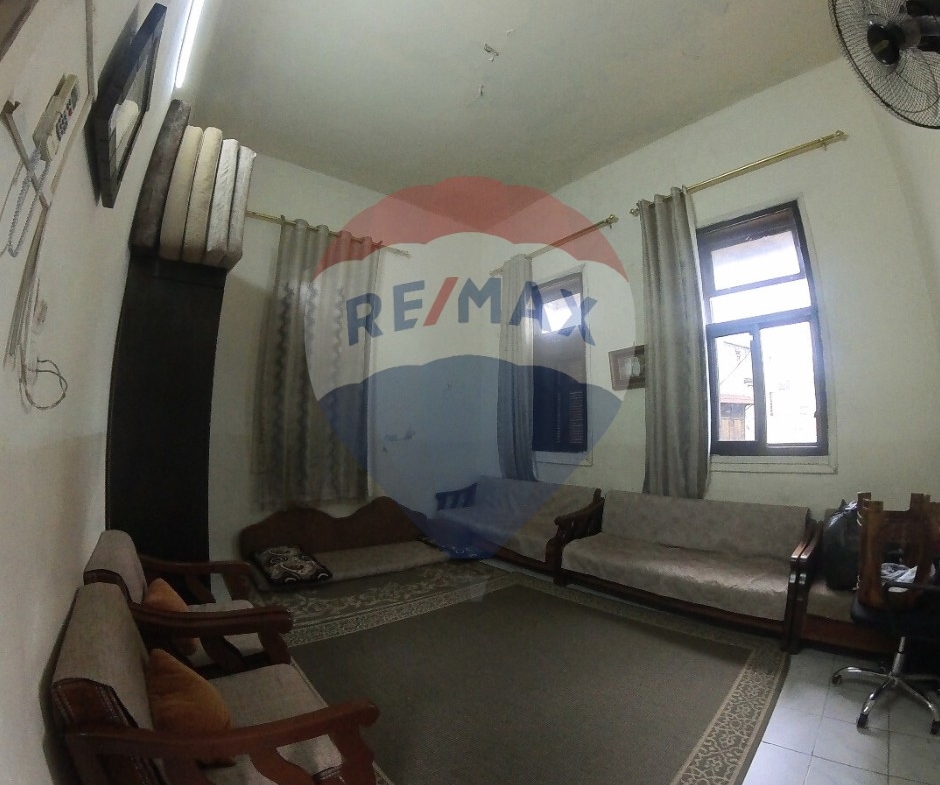 R9-2376 Old House 220m for Sale in Souk Al Dahab – Tripoli — Photo 6 of 11