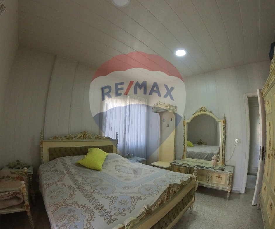 R9-2392 Apartment 300m for sale in Abu Samra – Tadrib Street — Photo 11 of 12