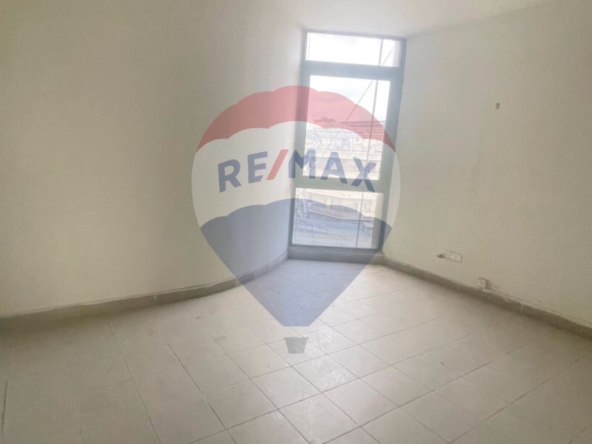 R9-2408 Office for rent in Azmi – Tripoli — Photo 2 of 7