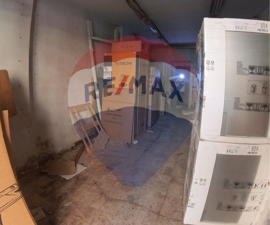 R9-2435 Two Open Shops with Warehouse for Sale in Abu Samra – Tripoli — الصورة 2 من 9