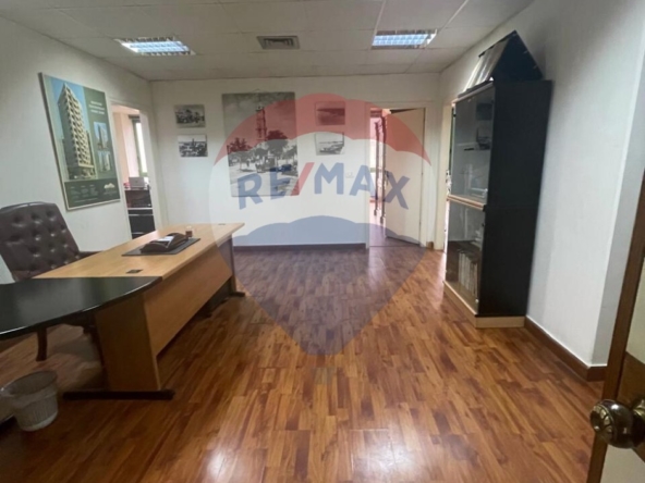 R9-2411 Office for Sale 167m in Azmi – Tripoli — الصورة 5 من 6