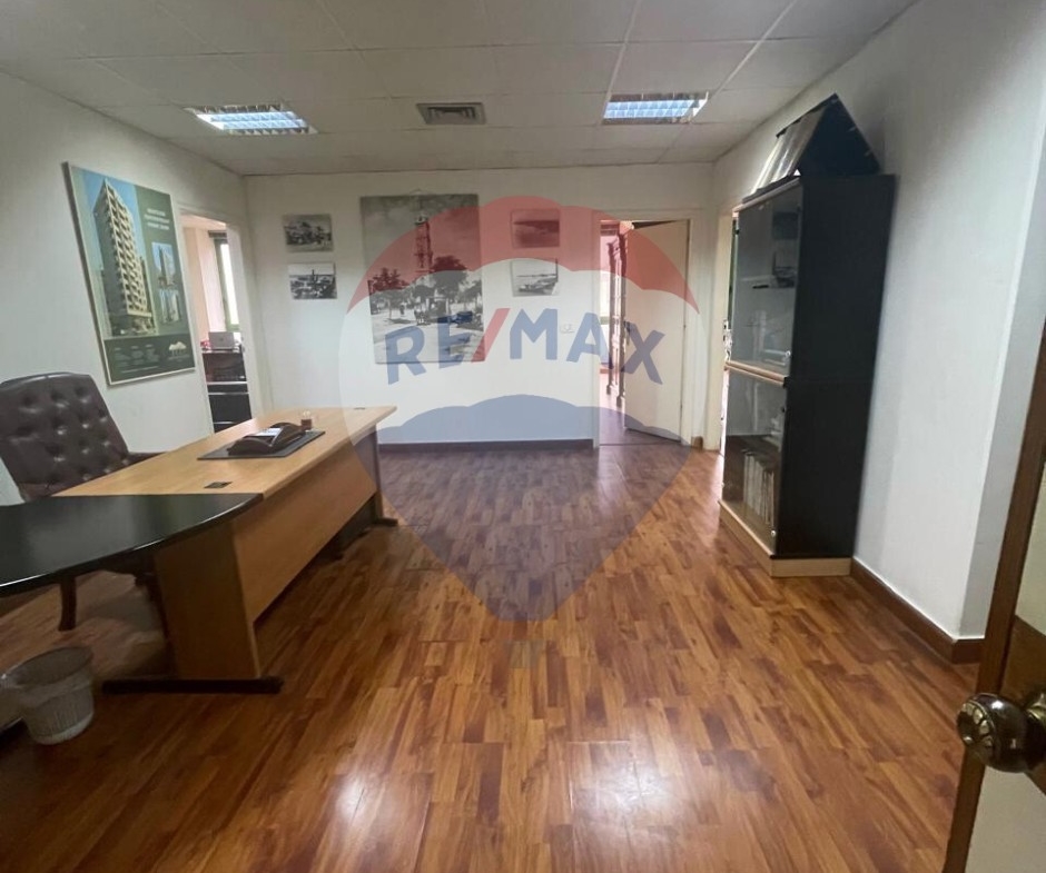 R9-2411 Office for Sale 167m in Azmi – Tripoli — الصورة 5 من 6