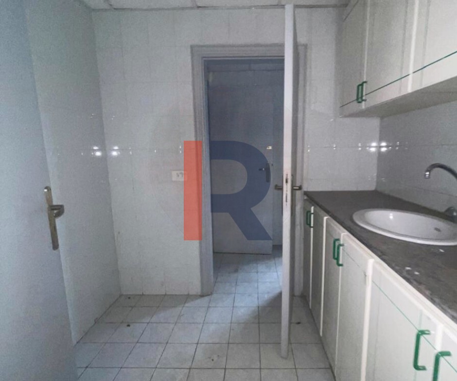 R9-2409 Office for Sale 155m in Azmi – Tripoli — الصورة 4 من 7