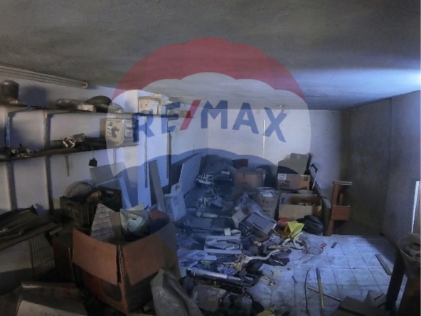 R9-2435 Two Open Shops with Warehouse for Sale in Abu Samra – Tripoli — الصورة 5 من 9