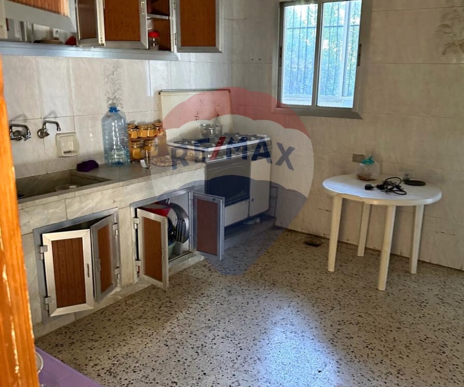R9-2393 Apartment 170m for rent in Syr Danniyeh — Photo 2 of 7