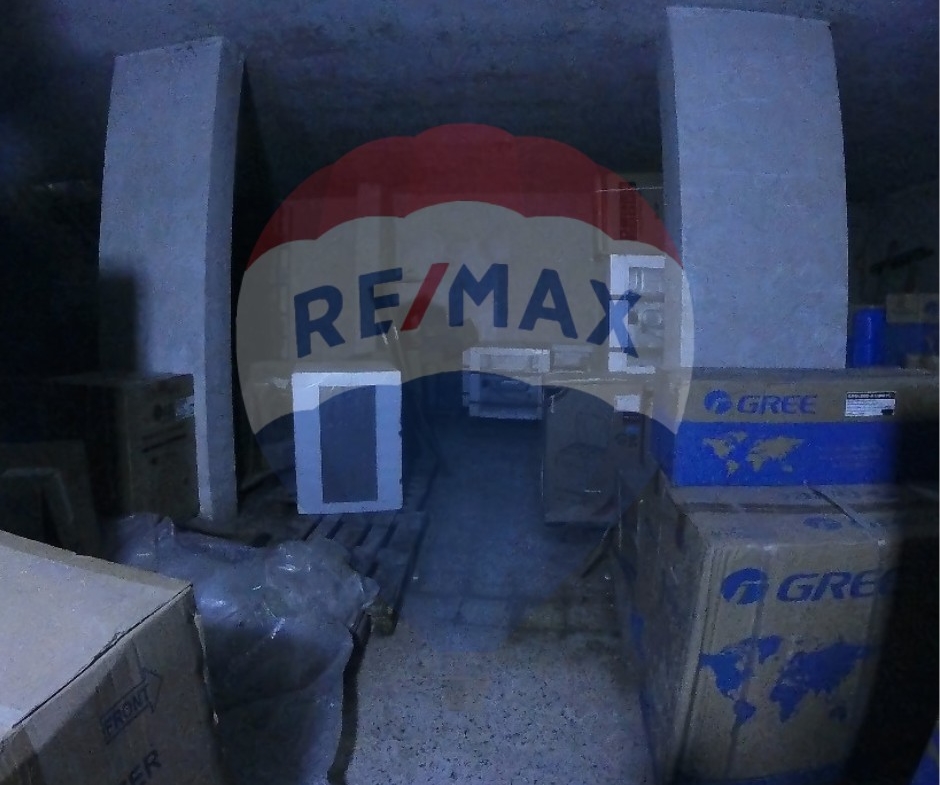 R9-2435 Two Open Shops with Warehouse for Sale in Abu Samra – Tripoli — الصورة 6 من 9