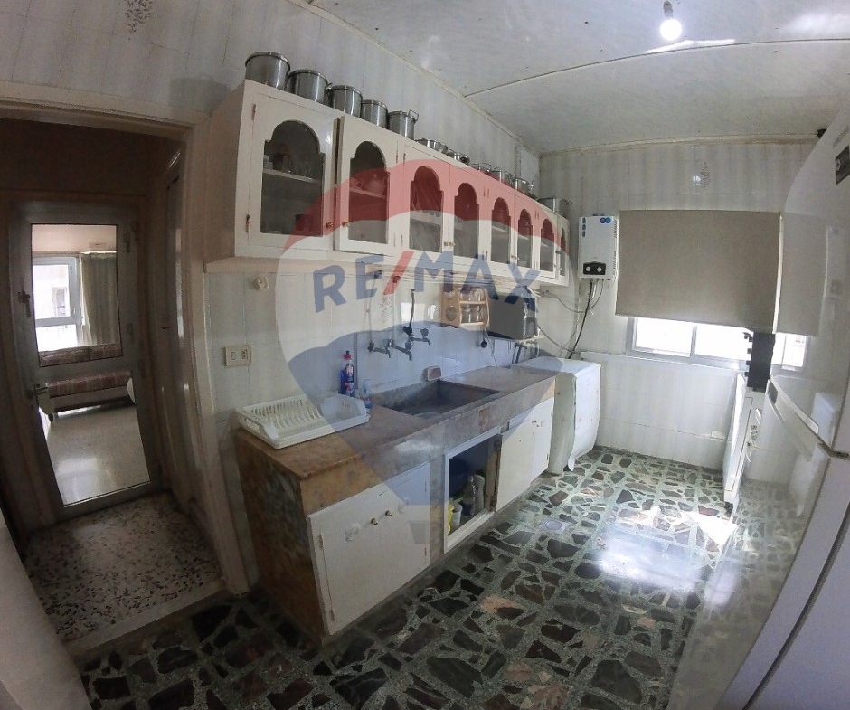 R9-2392 Apartment 300m for sale in Abu Samra – Tadrib Street — Photo 8 of 12