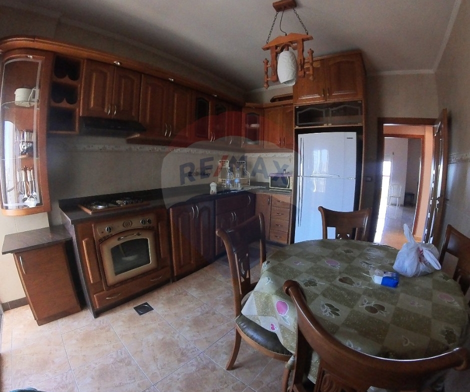 R9-2448 Apartment 220m for Sale in Corniche El Mina – Tripoli — Photo 11 of 12