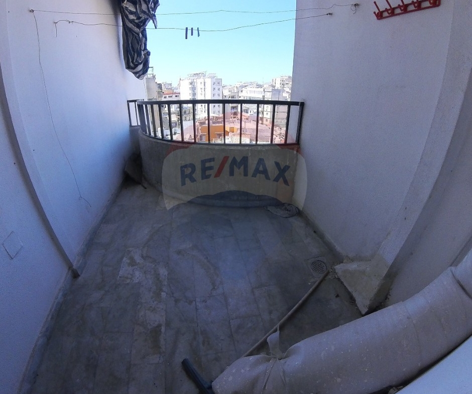 R9-2447 Apartment 137m for Sale in Metran Street – Tripoli — الصورة 2 من 10
