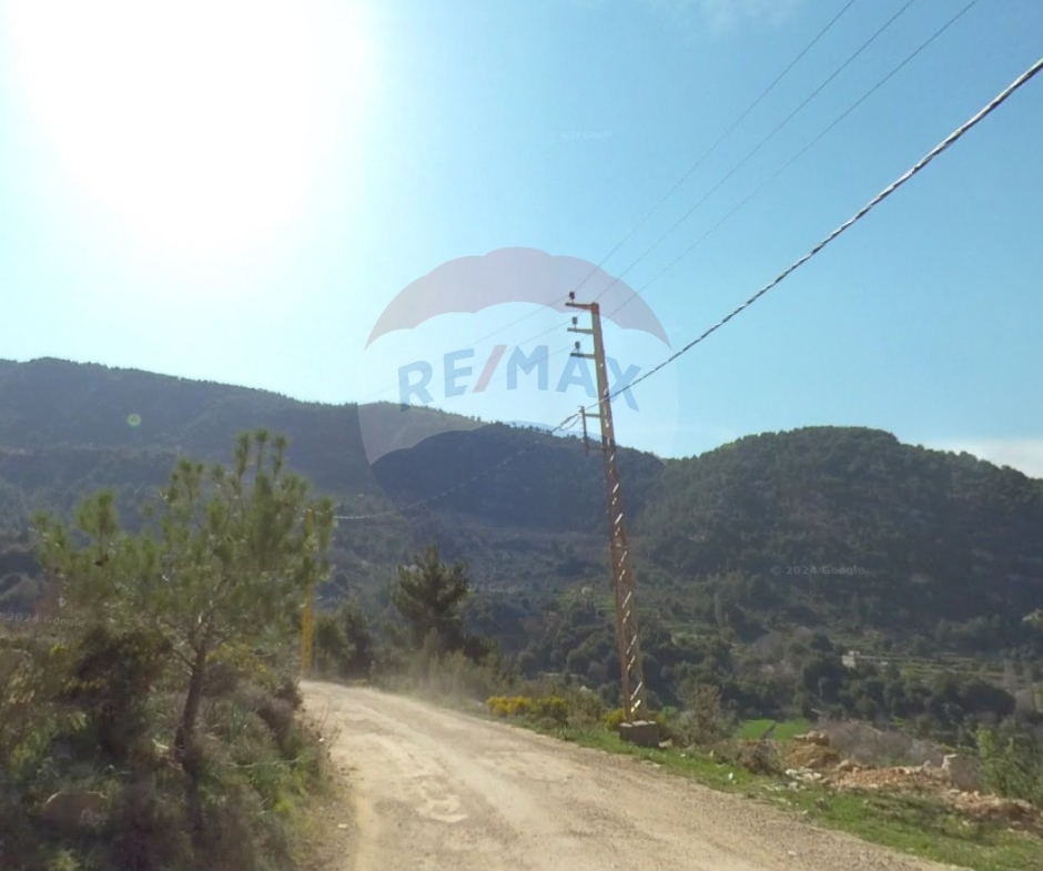 R9-2503 Land 2800m² for Sale in Btermaz – Danniyeh — Photo 2 of 2