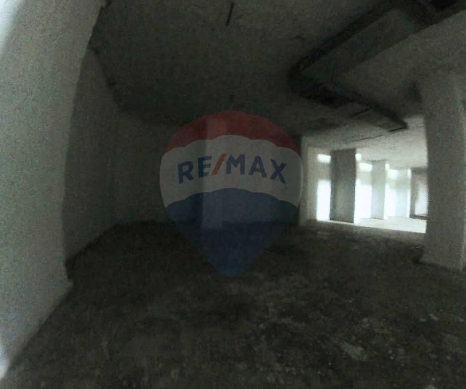R9-2460 Warehouse 1100m for Sale in Condor Street – Tripoli — الصورة 2 من 7