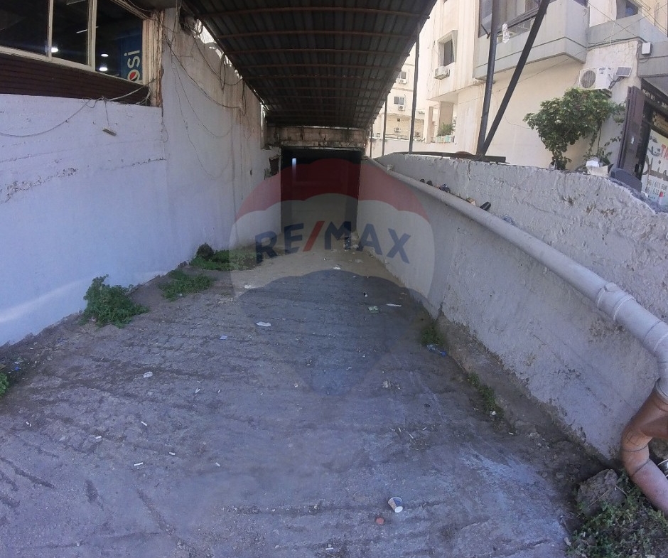 R9-2460 Warehouse 1100m for Sale in Condor Street – Tripoli — الصورة 3 من 7
