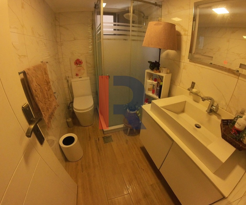 R9-2461 Apartment 135m for Sale in Mina – Tripoli (Next to the Ferry) — Photo 2 of 9
