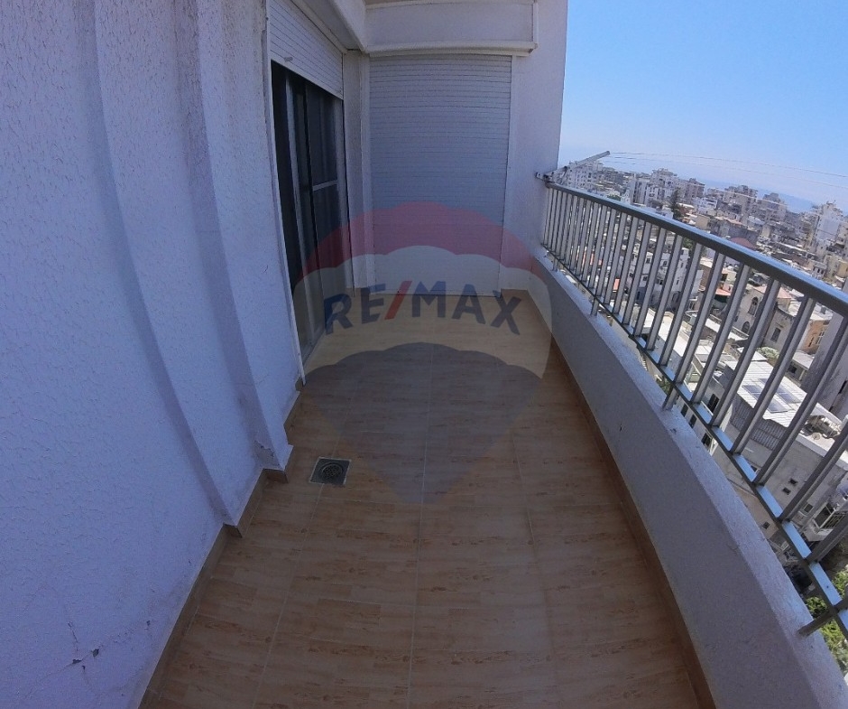 R9-2448 Apartment 220m for Sale in Corniche El Mina – Tripoli — Photo 3 of 12