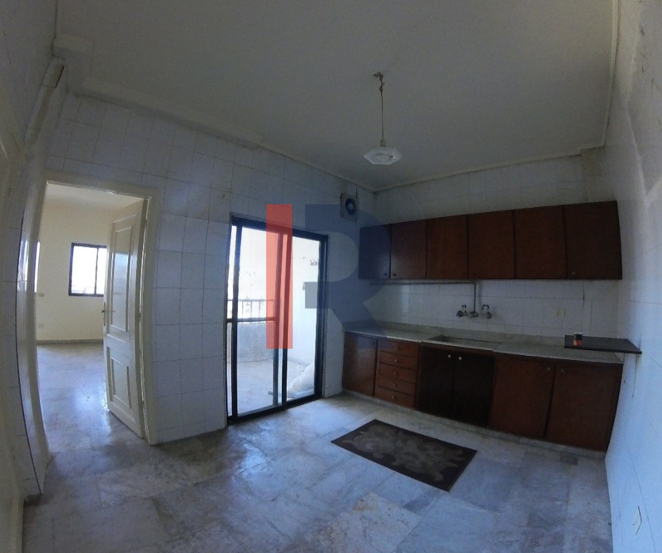 R9-2447 Apartment 137m for Sale in Metran Street – Tripoli — الصورة 4 من 10