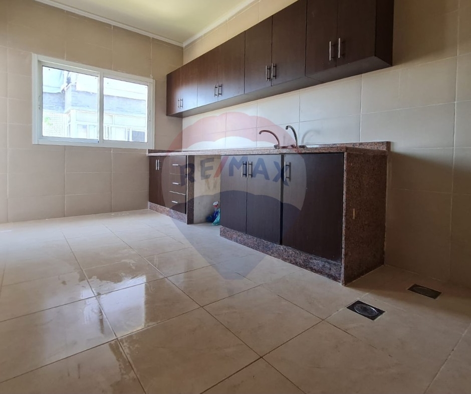 R9-2507 Apartment 144m for Sale in Btouratij Koura — الصورة 4 من 7