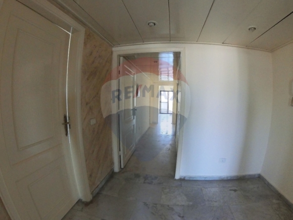 R9-2447 Apartment 137m for Sale in Metran Street – Tripoli — الصورة 5 من 10