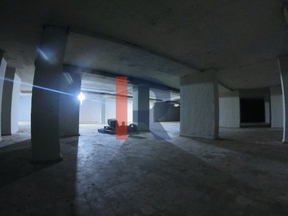 R9-2460 Warehouse 1100m for Sale in Condor Street – Tripoli — الصورة 5 من 7