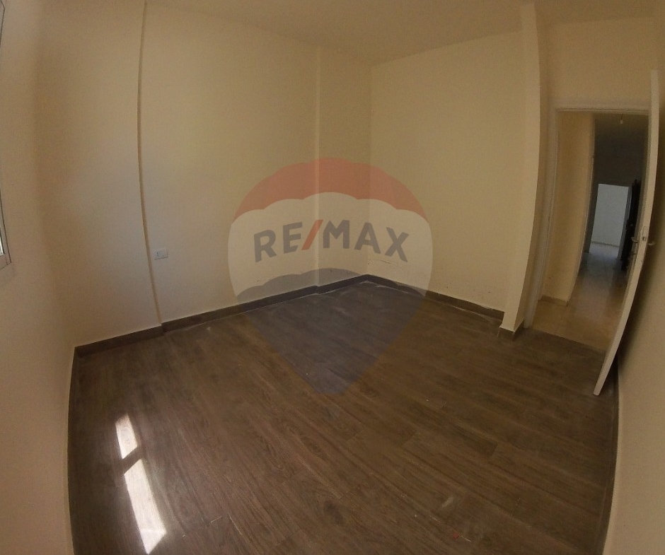 R9-2449 Apartment 145m for Sale in Mitein Street – Tripoli — الصورة 5 من 6
