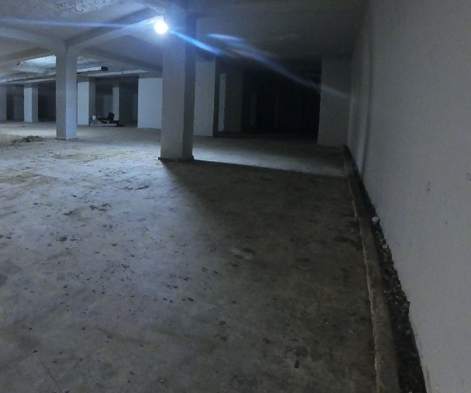 R9-2460 Warehouse 1100m for Sale in Condor Street – Tripoli — الصورة 6 من 7