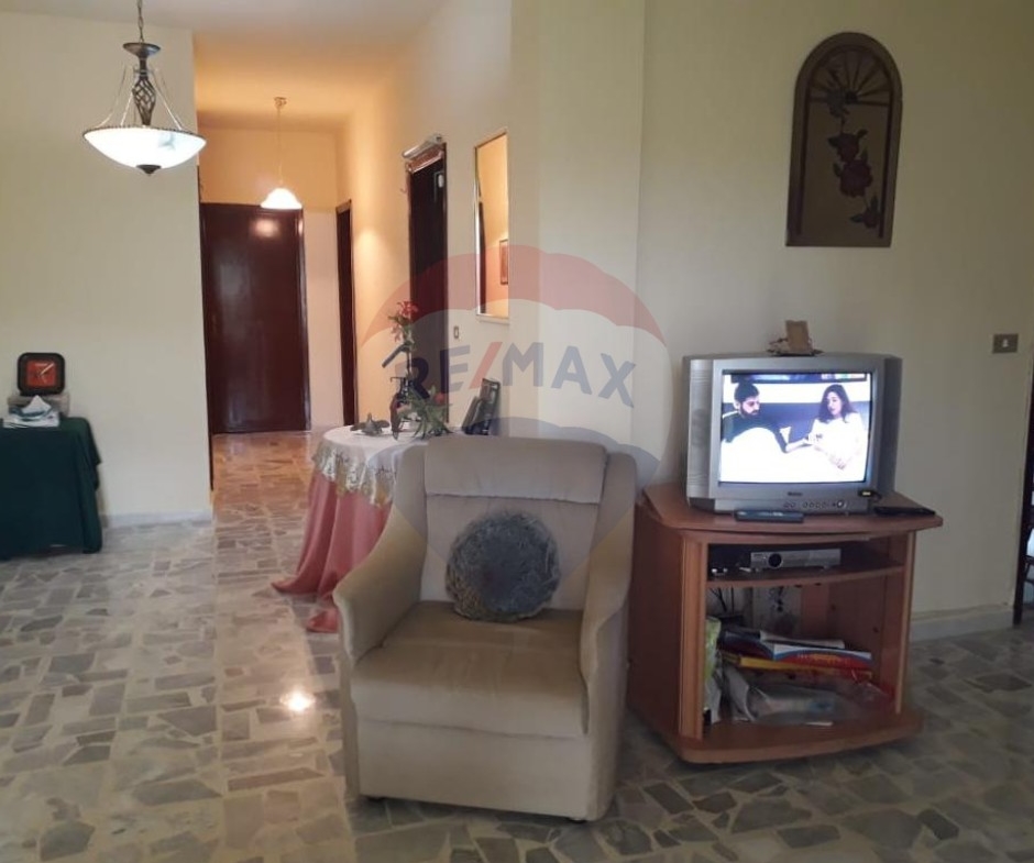 R9-2462 Apartment 110m + 100m Terrace for Sale in Beqaasefrine – Dannieh — Photo 8 of 9