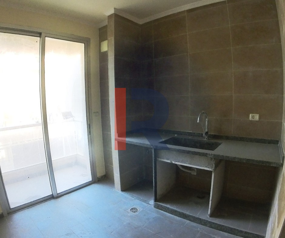 R9-2482 Apartment 100m for Sale in Abou Samra Sahat Saadoun – Tripoli — الصورة 6 من 11