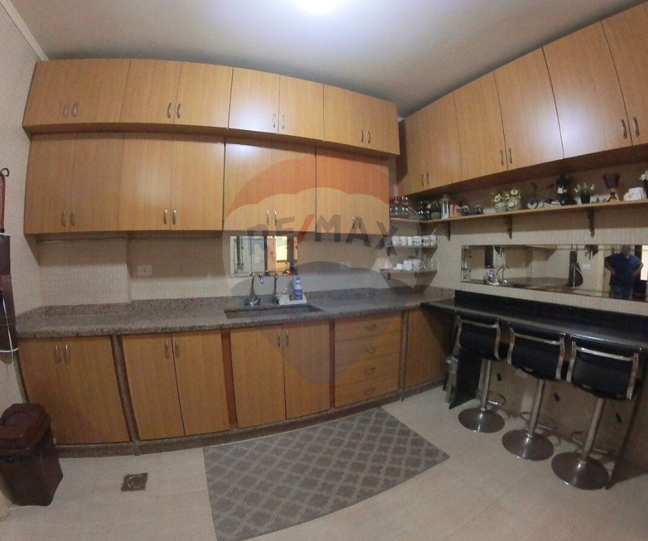 R9-2556 Apartment 135m for Sale in Corniche El Mina – Tripoli — Photo 10 of 11