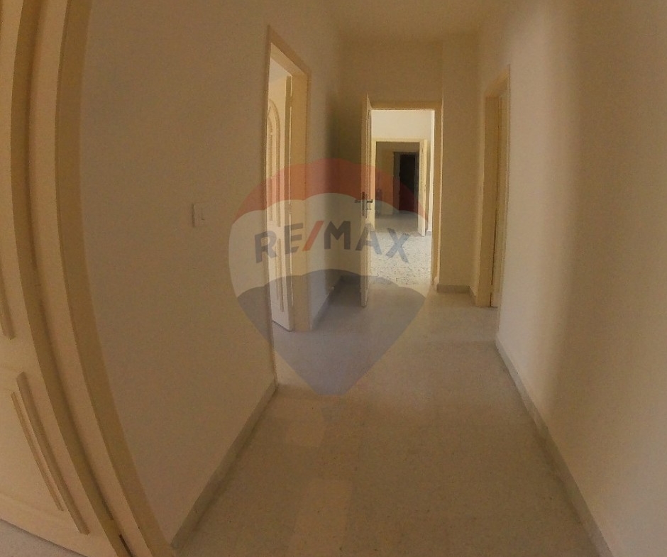 R9-2542 Apartment 250m for sale in Jemayzet - Tripoli — الصورة 11 من 11
