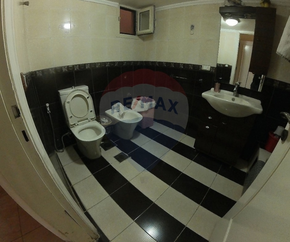 R9-2569 Villa for Sale in Btouratij – Koura — الصورة 18 من 21