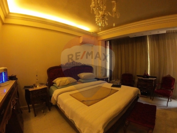 R9-2555 Apartment 275m for Sale in Mina – Port Said Street — الصورة 2 من 10