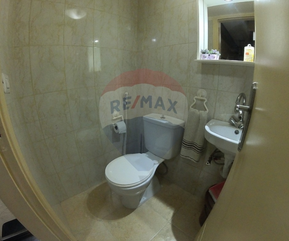 R9-2556 Apartment 135m for Sale in Corniche El Mina – Tripoli — Photo 2 of 11