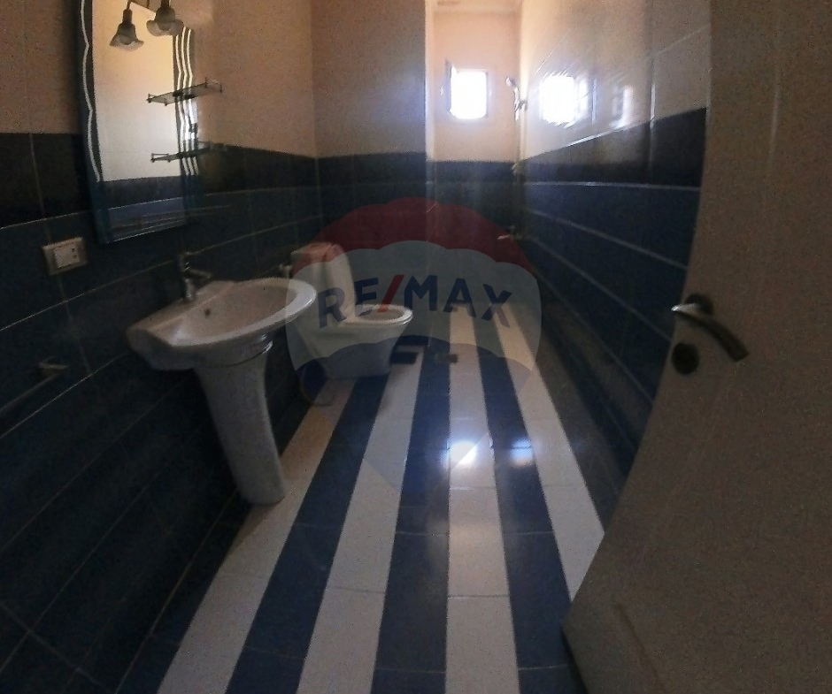 R9-2569 Villa for Sale in Btouratij – Koura — الصورة 2 من 21