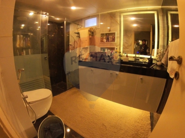 R9-2555 Apartment 275m for Sale in Mina – Port Said Street — الصورة 3 من 10
