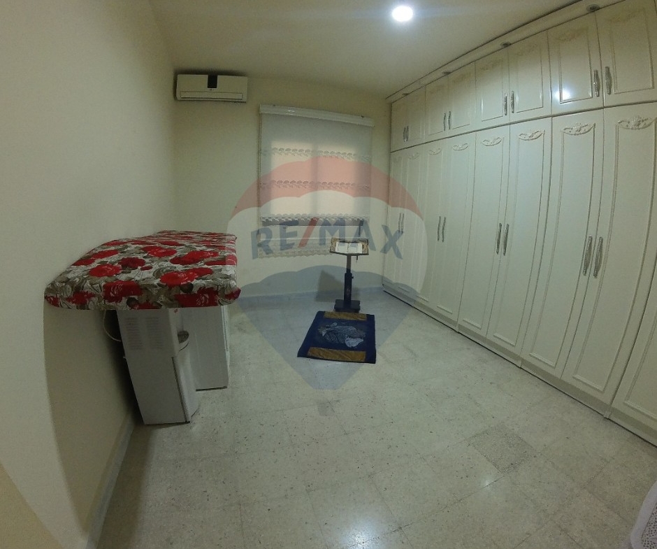 R9-2556 Apartment 135m for Sale in Corniche El Mina – Tripoli — Photo 3 of 11