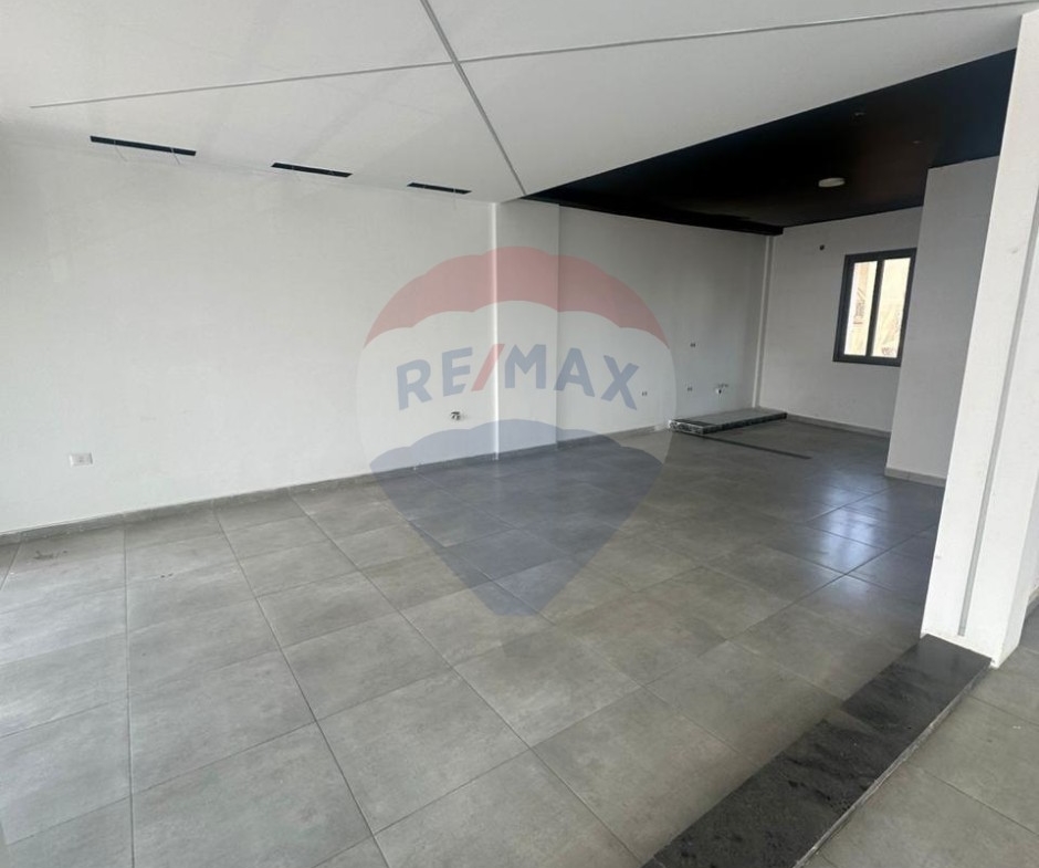 R9-2524 Office 200m for Rent in Nakhleh – Koura — الصورة 2 من 4