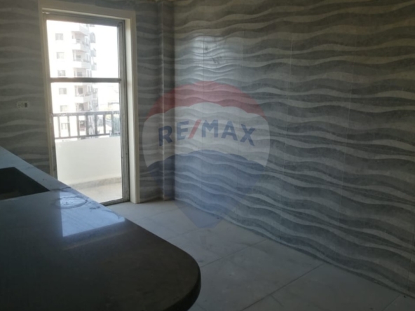 R9-2536 Apartment 185m for sale in Baddawi's Main Road - Tripoli — Photo 4 of 5