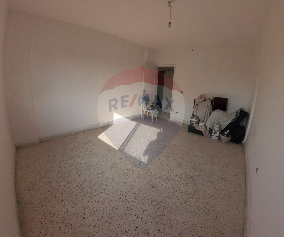 R9-2574 Apartment 225m for Sale in Rahbat Street - Tripoli — الصورة 4 من 8