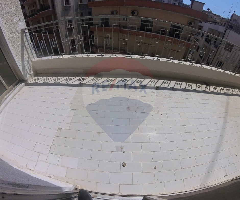 R9-2542 Apartment 250m for sale in Jemayzet - Tripoli — الصورة 5 من 11