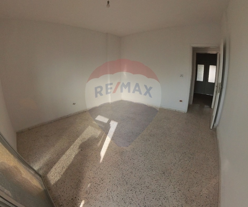 R9-2574 Apartment 225m for Sale in Rahbat Street - Tripoli — الصورة 5 من 8